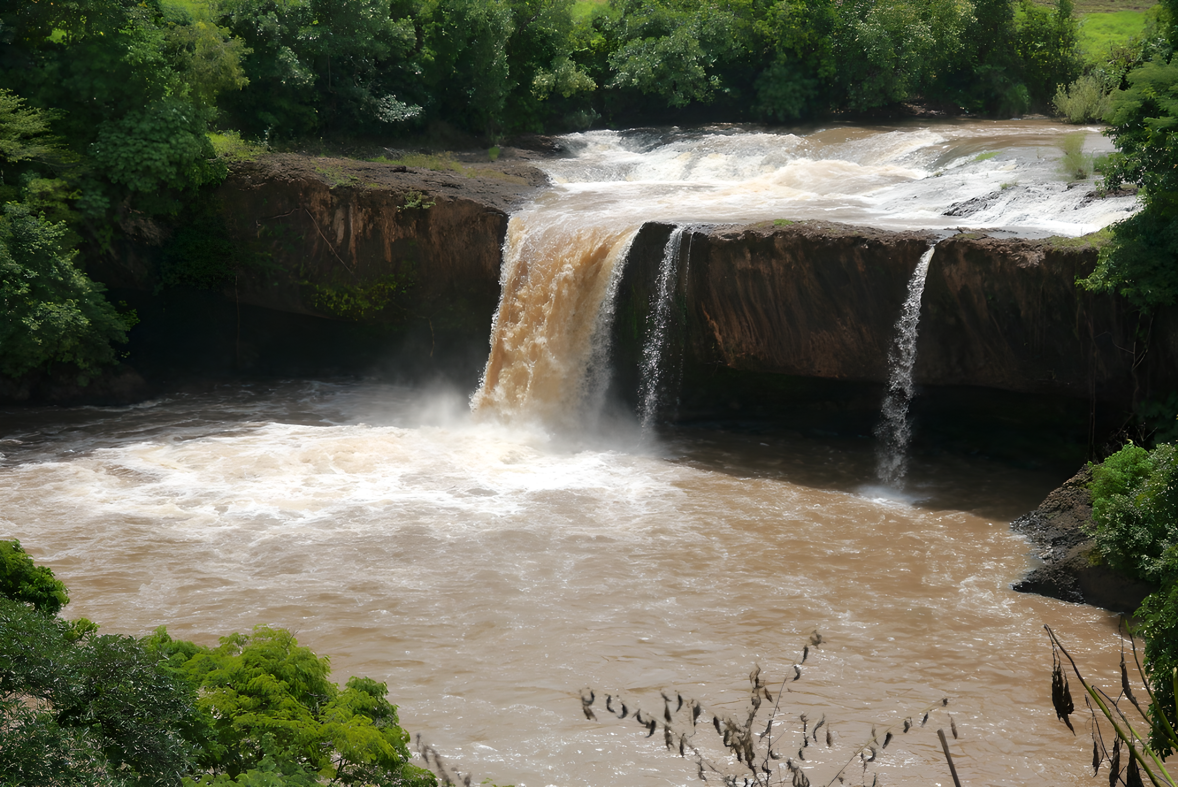 Les Chutes de la Vina - Miniature 2